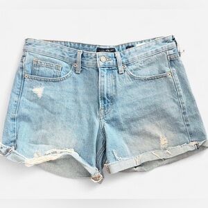 Lucky Brand Distressed Boyfriend Short Light Wash Denim Size 6/28